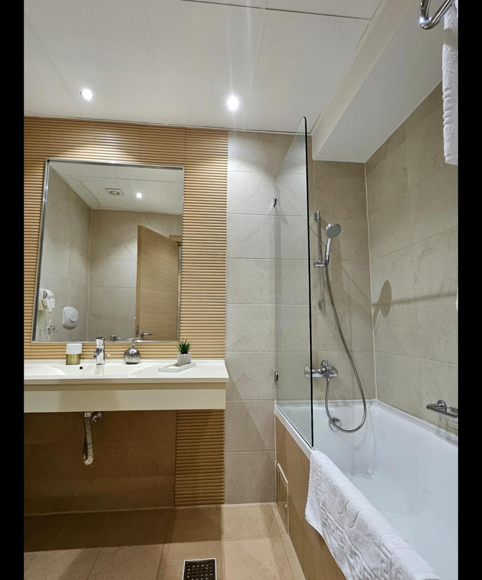 Love Room Bucarest Esterno foto