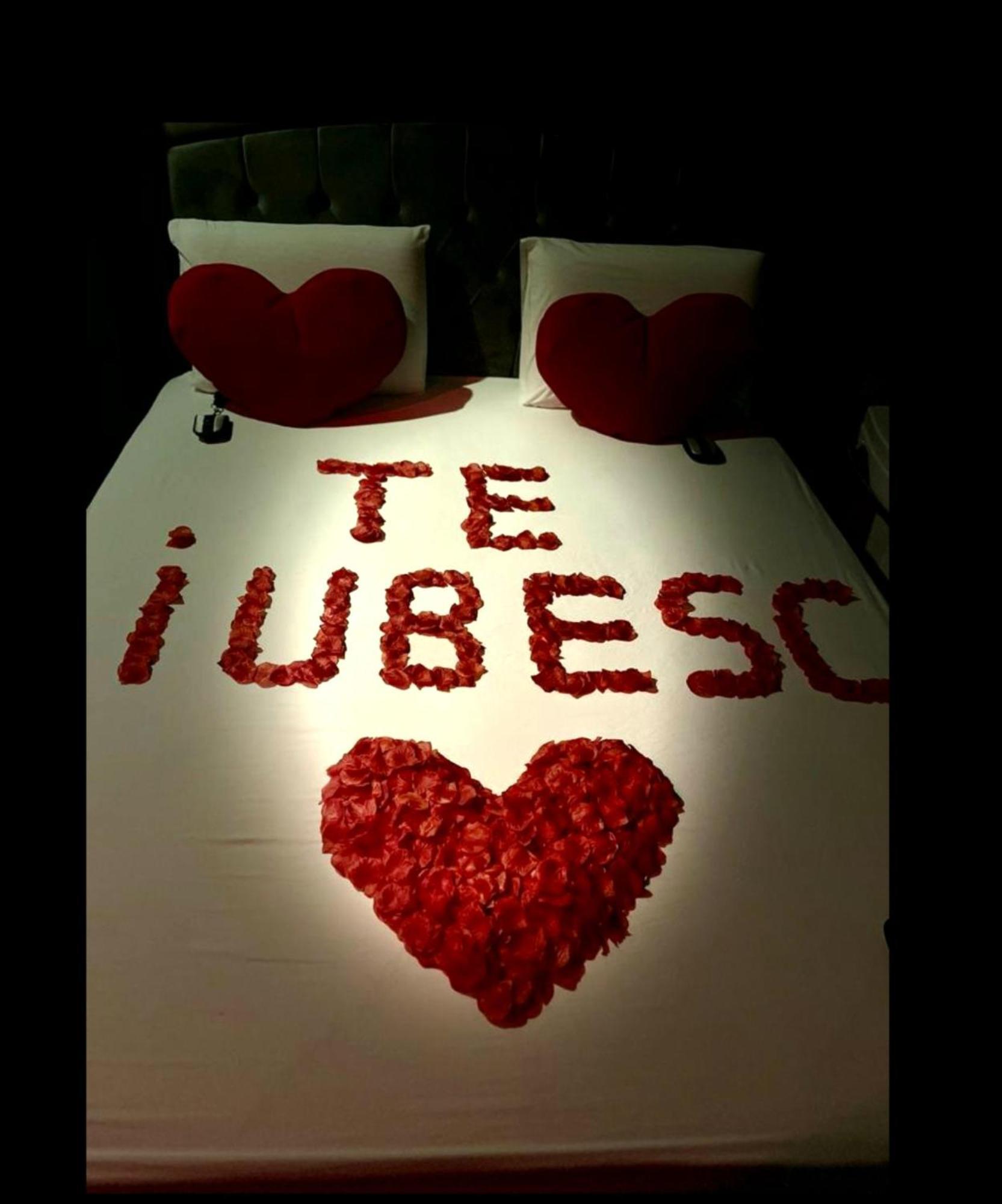 Love Room Bucarest Esterno foto